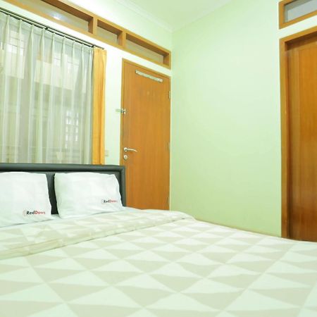 Reddoorz Near Sukajadi Hotel Bandung Exterior foto