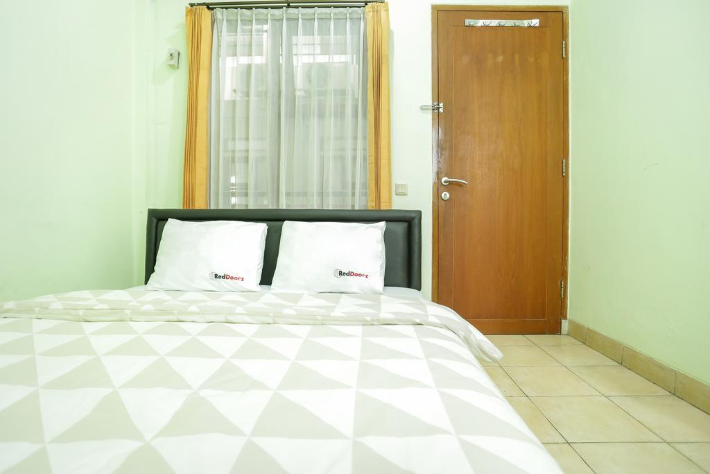 Reddoorz Near Sukajadi Hotel Bandung Exterior foto